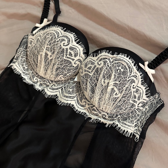 ANN SUMMERS UNDERWIRED IVORY/BLACK CAMI SUSPENDER "NATALIYA" US SIZE 12 PREOWNED - Picture 2 of 8